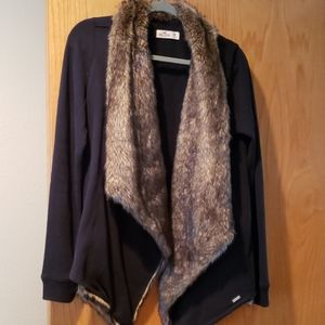 HOLLISTER FAUX FUR CARDIGAN